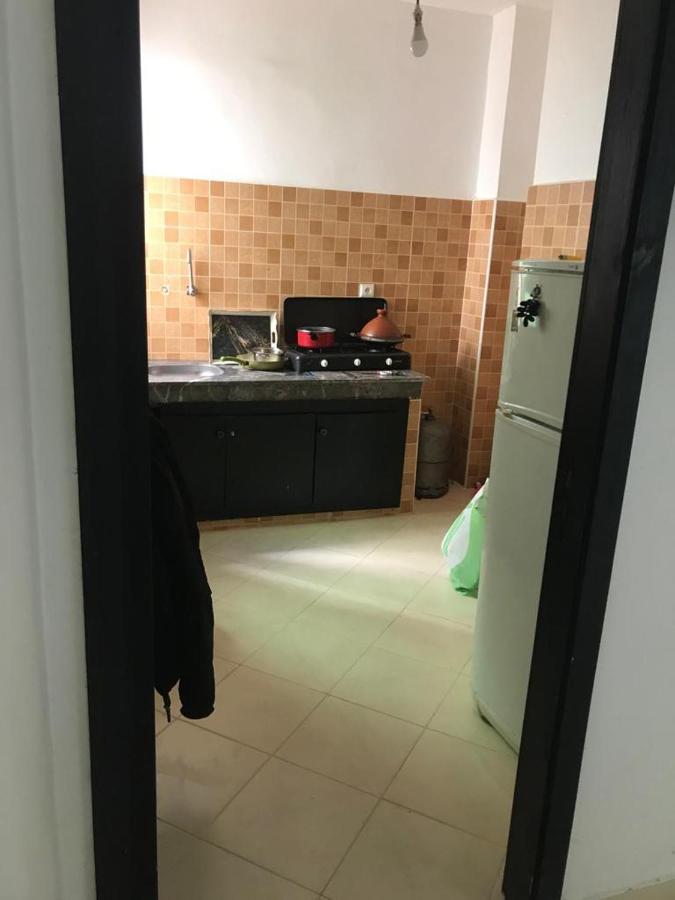Appartement Familial Proche Aeroport Bab Andalous Tanger Exterior photo