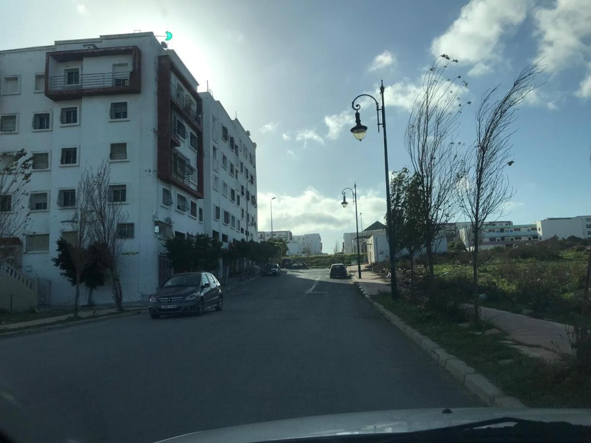 Appartement Familial Proche Aeroport Bab Andalous Tanger Exterior photo
